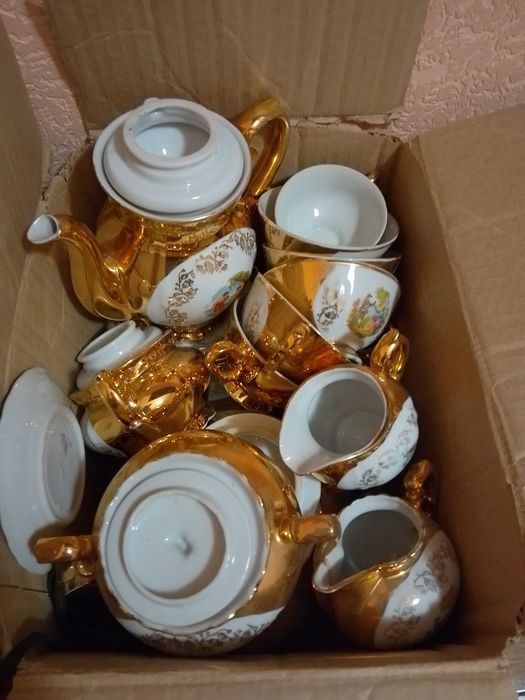Продам кофейный сервиз. Золотая мадонна . Бавария
