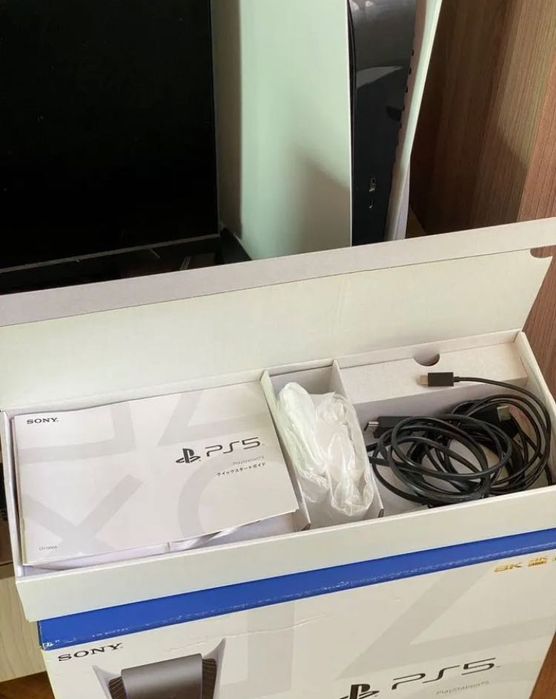 Ps 5 та два геймпада