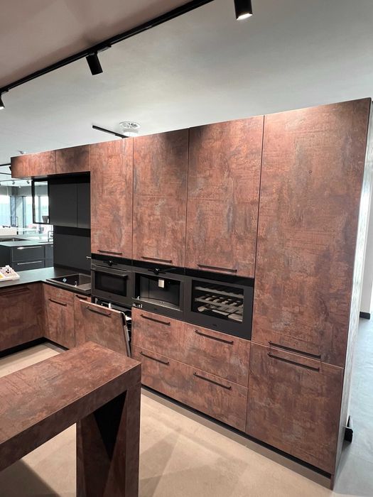 Meble kuchenne z ekspozycji -plyta laminowana .Efekt wizualny WOW.