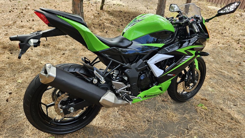 Продажа Kawasaki 2015р. Ninja 250SL з контейнера без пробігу по Україн