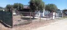 Terreno com casa contentor