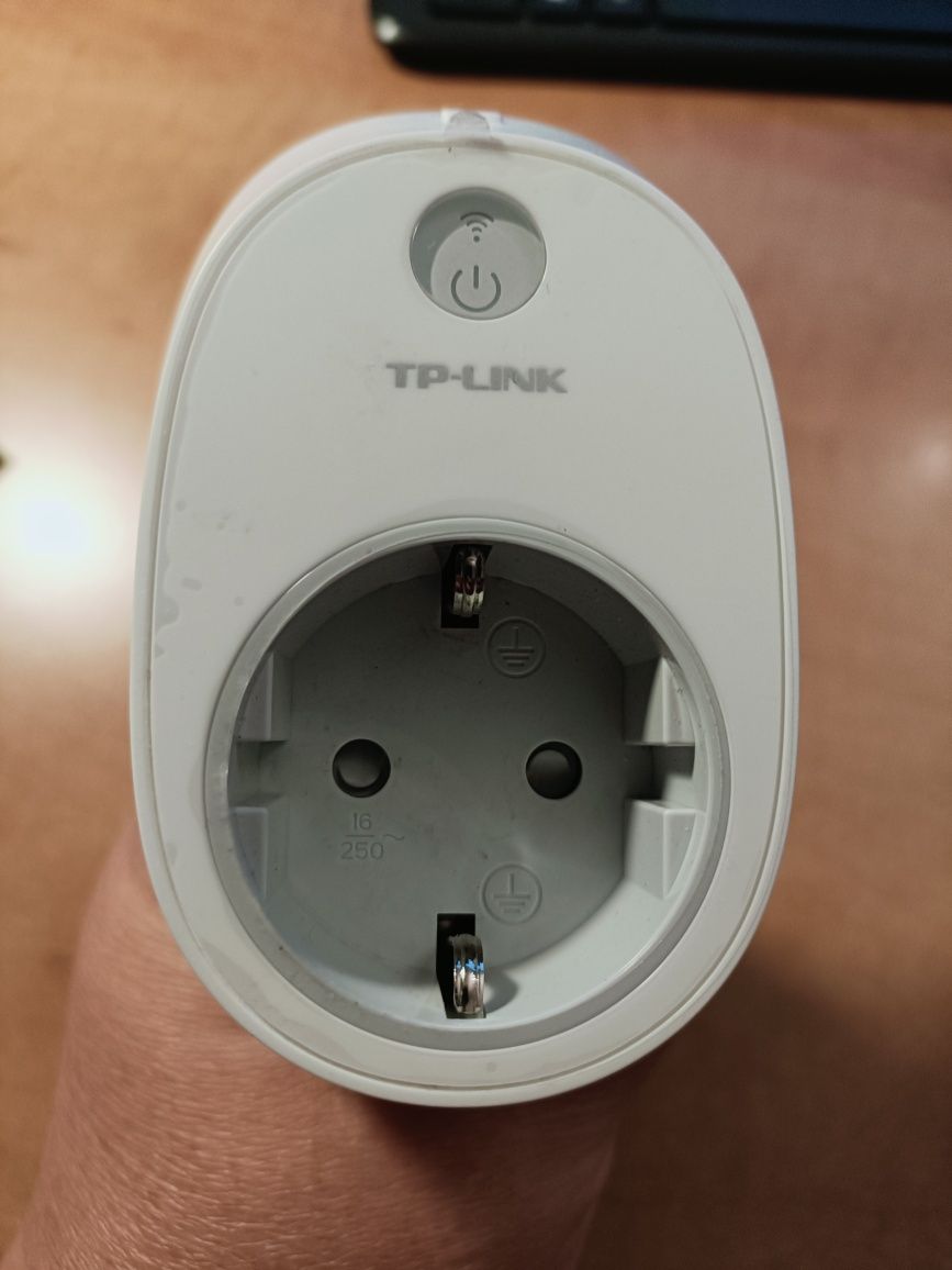 TP-Link Smart Plug HS100 Inteligentny dom