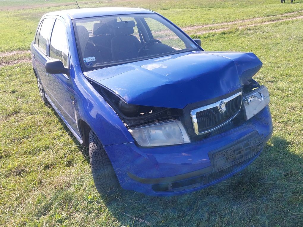 Części do skoda Fabia I silnik 1.4 mpi azf skrzynia FNK kolor 4590