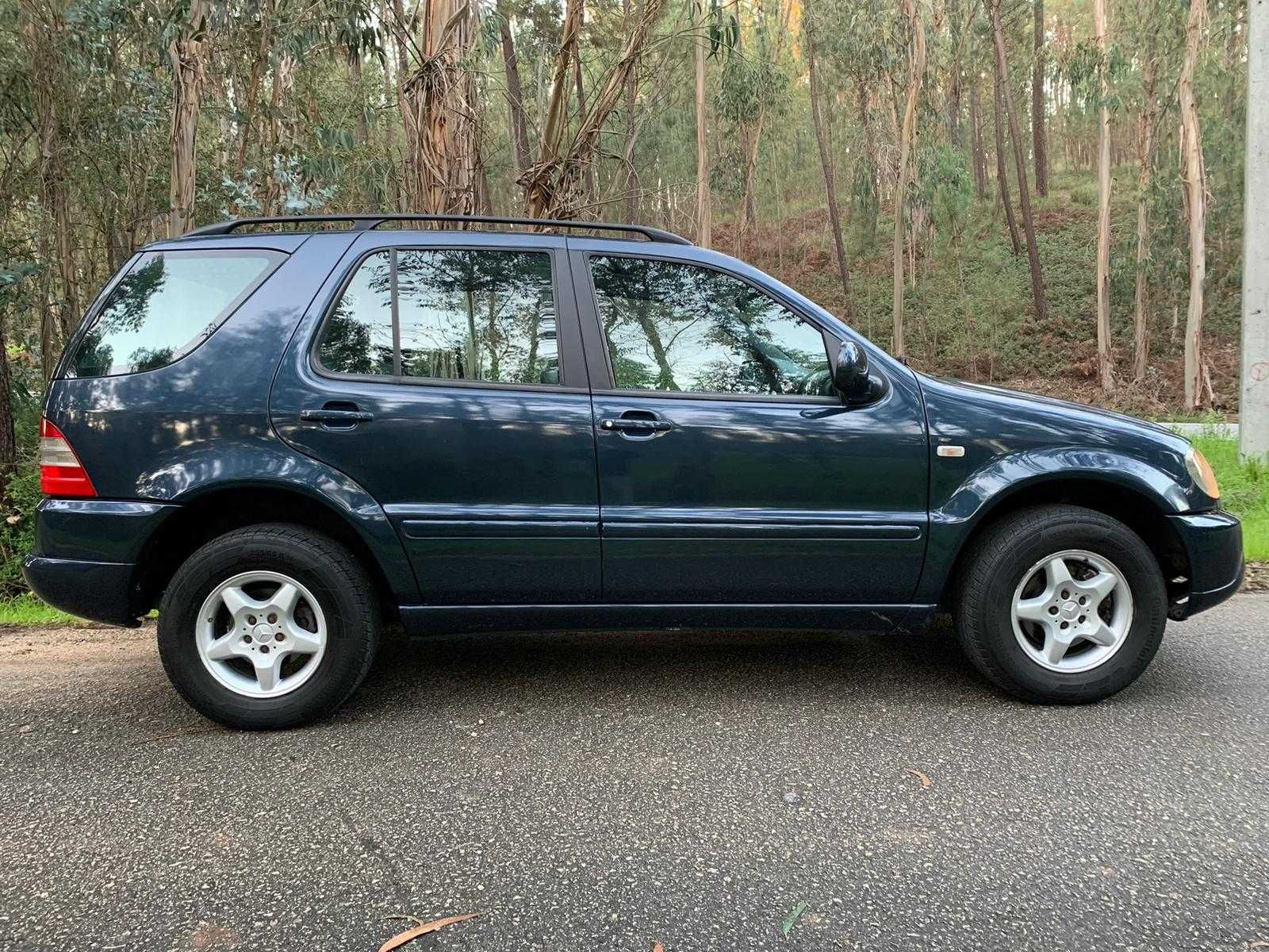 Mercedes ML320 V6 com 218cv e caixa automática