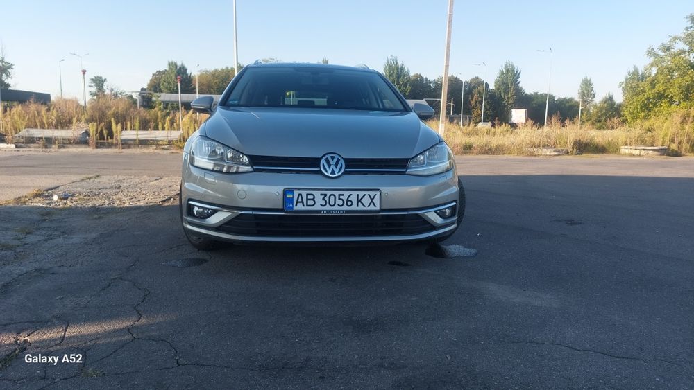 Продам фольцваген гольф 7го покоління  в універсалі