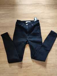Czarne jeansy nowe