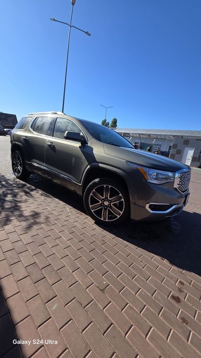 GMC Acadia Denali