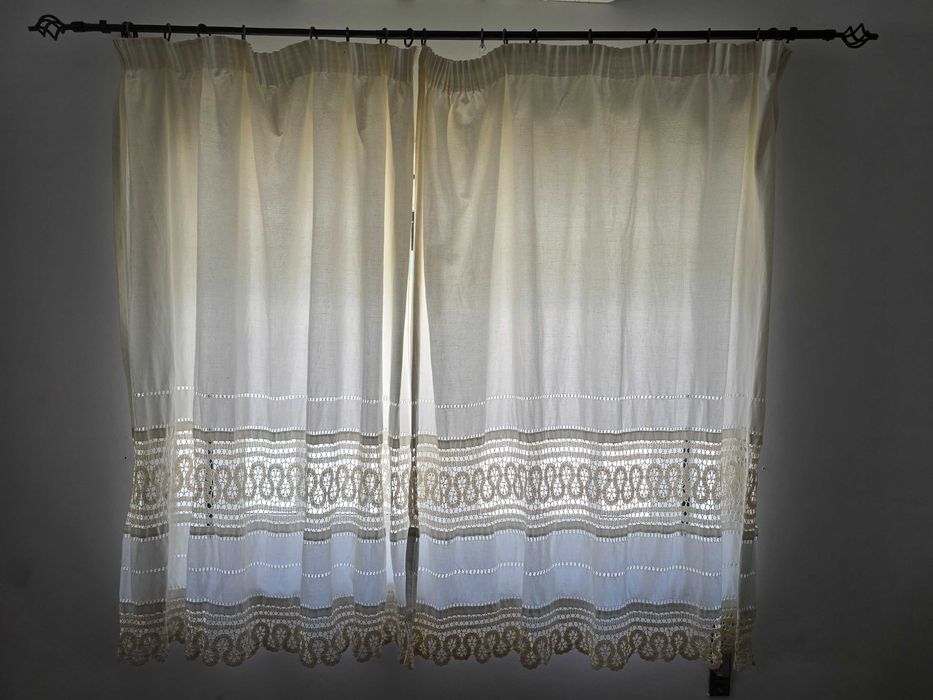 Cortinados linho e renda