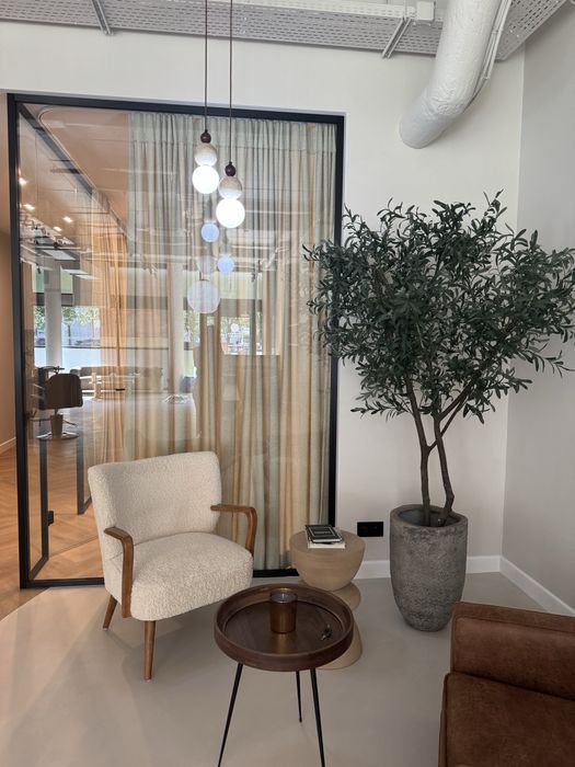 Wynajmę stanowisko fryzjerskie / Bardzo wysoki standard/ Top Lokalizac