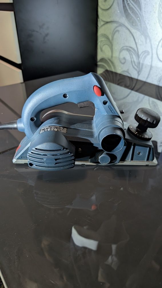 Електрорубанок Bosch GHO 26-82 Professional