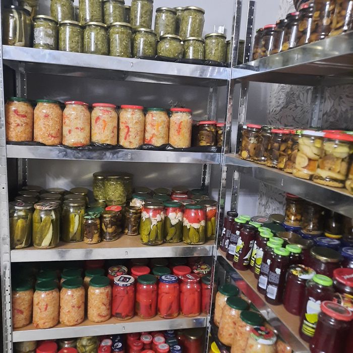 Papryka w miodzie ,ogórki,soki