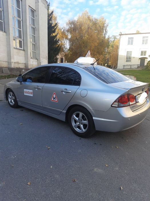 Уроки водіння на Honda