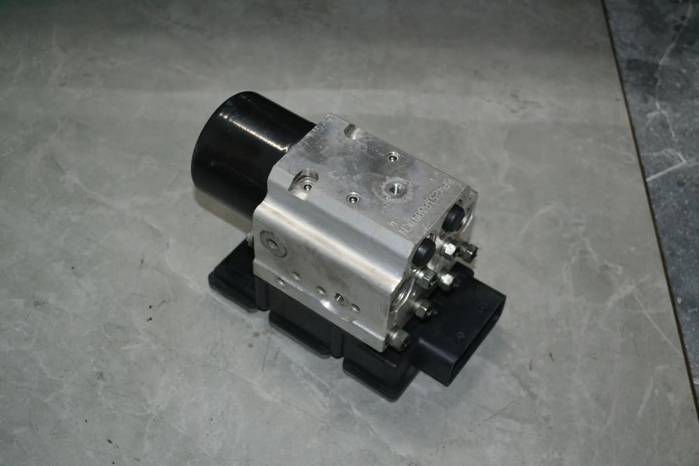 OPEL VECTRA C SIGNUM POMPA ABS ESP TRW 13136694 13509201 13663901