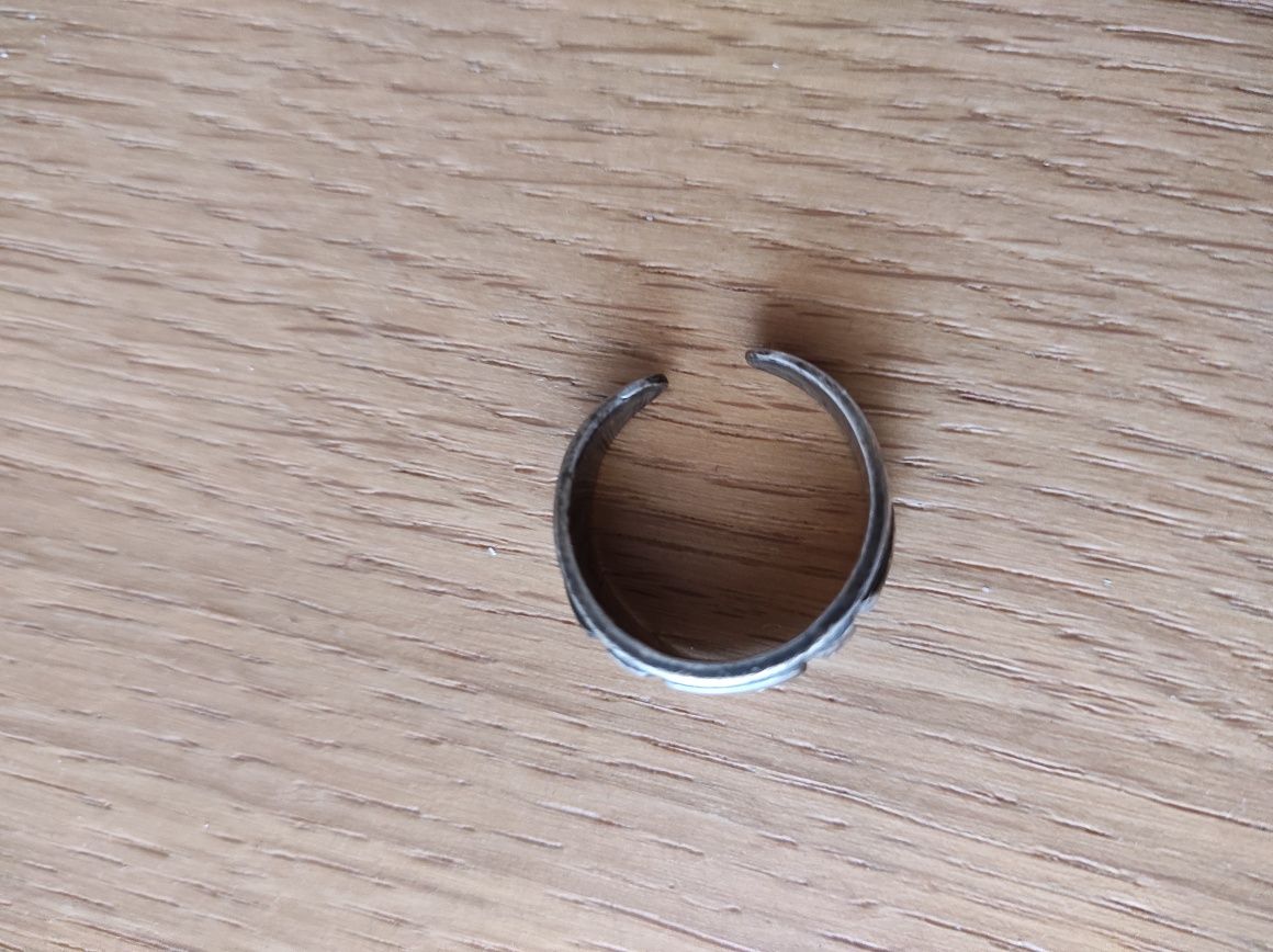 Srebrny męski pierścień obrączka