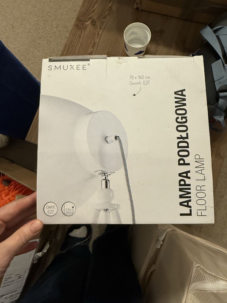 Lampa podłogowa Smukke biała