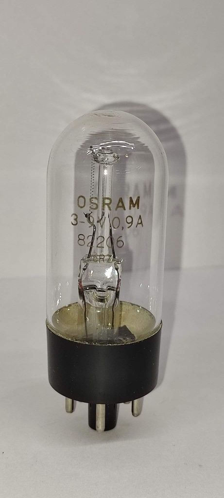 Lampa elektronowa OSRAM 3-9 V 0,9A 82206