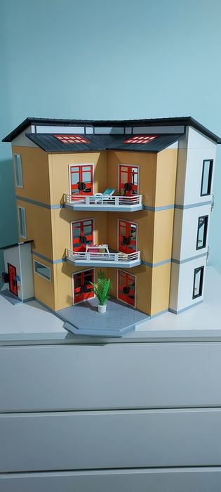 Casa playmobil como nova de 3 andares