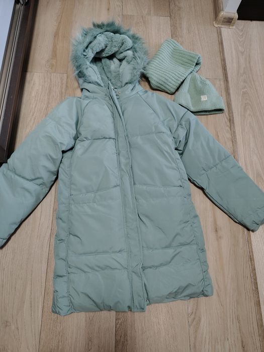 Kurtka zimowa dla dziewczynki rozmiar 152 gratis czapka i komi