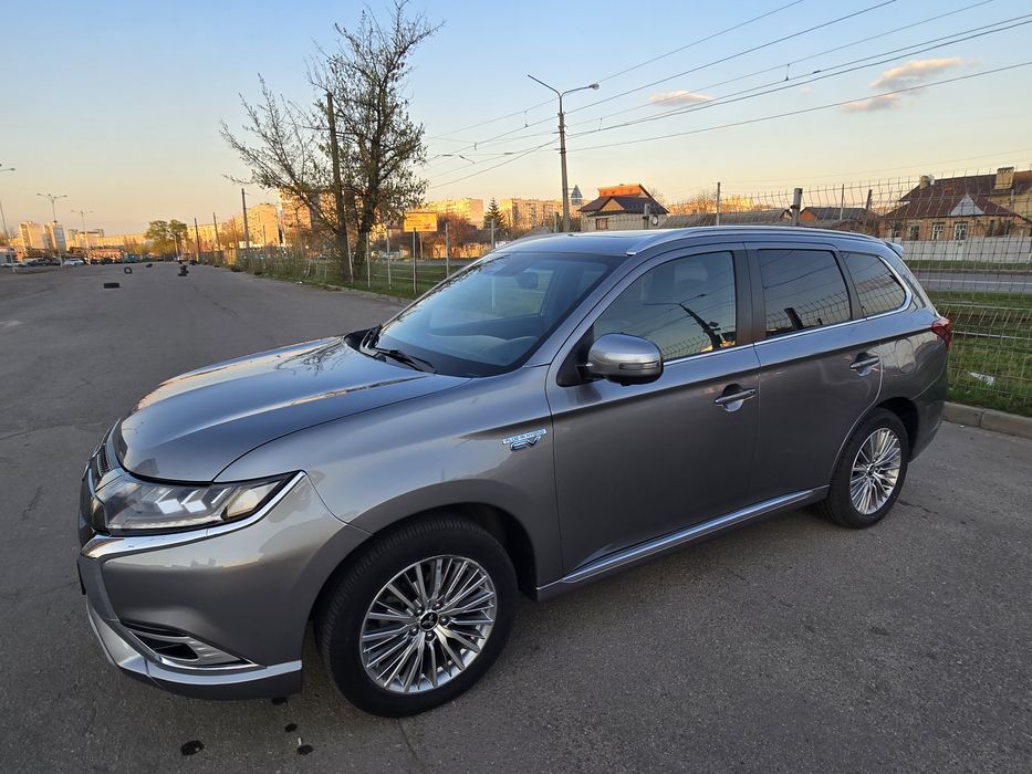 Mitsubishi Outlender PHEV GT