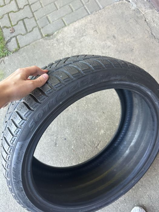 opona pirelli sottozero 255/35/19 zima