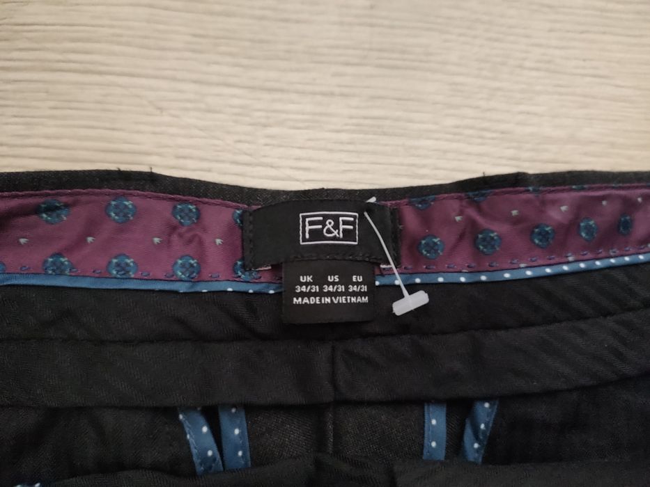 Spodnie garniturowe nowe F&F męskie 
W pasie około 43,5 cm x 2
Długość
