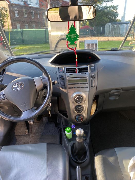 Toyota Yaris II, 1.0, benzyna