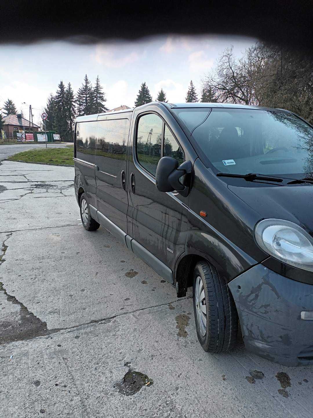 Sprzedam Opla Vivaro 1.9 CDTI 2006 r. 6 osób