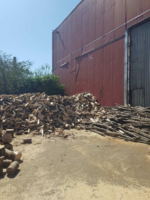 Дрова акации и дуба. Колотые или метровые.