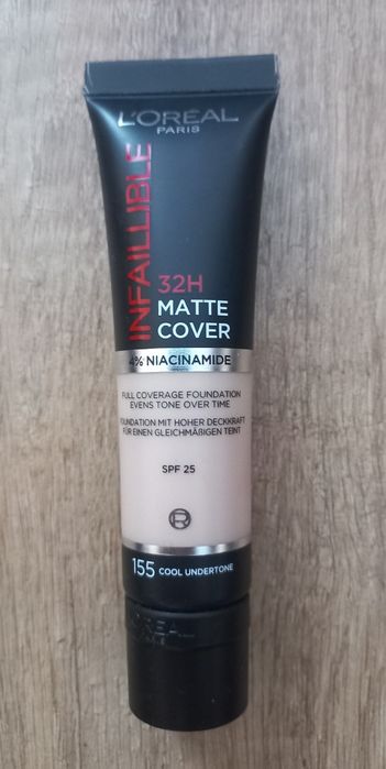 Loreal infaillible matujący podkład do twarzy SPF25 niacynamid 155