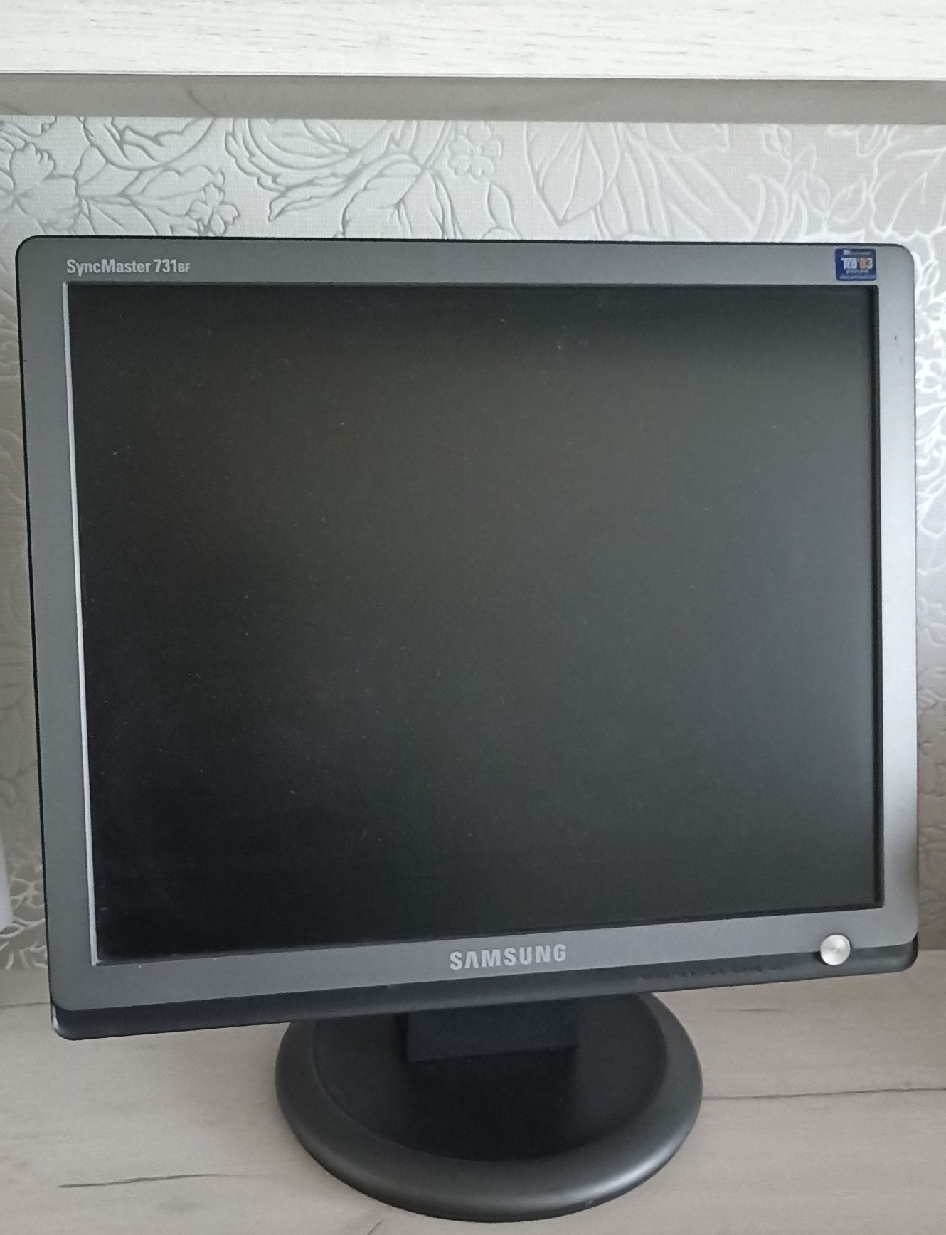Монитор Samsung SyncMaster 731BF Black