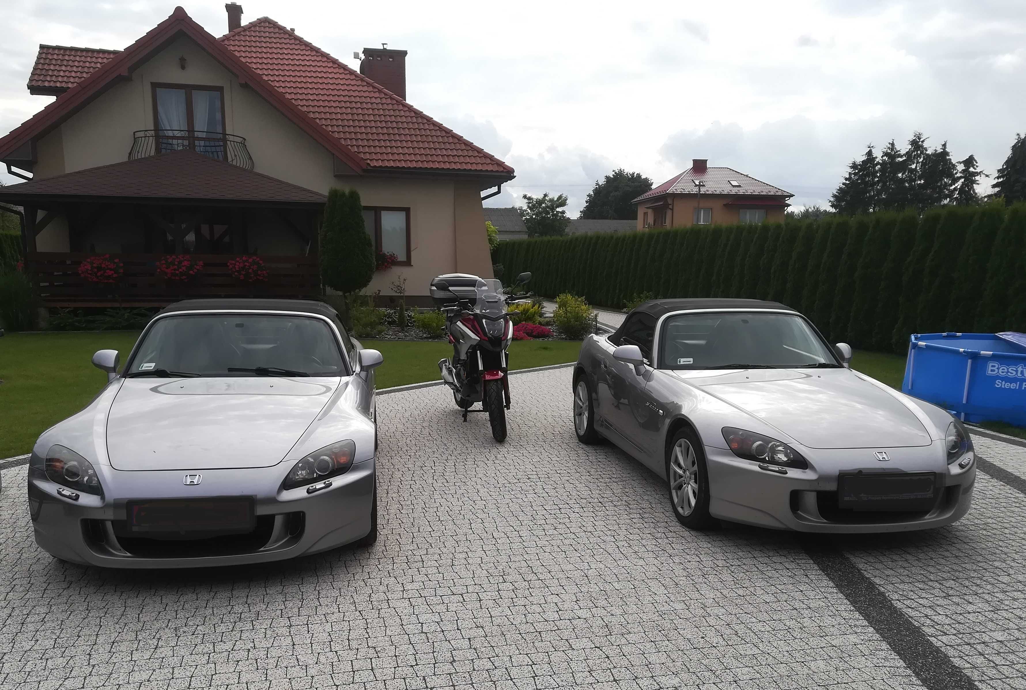 Honda S2000 AP2 roadster