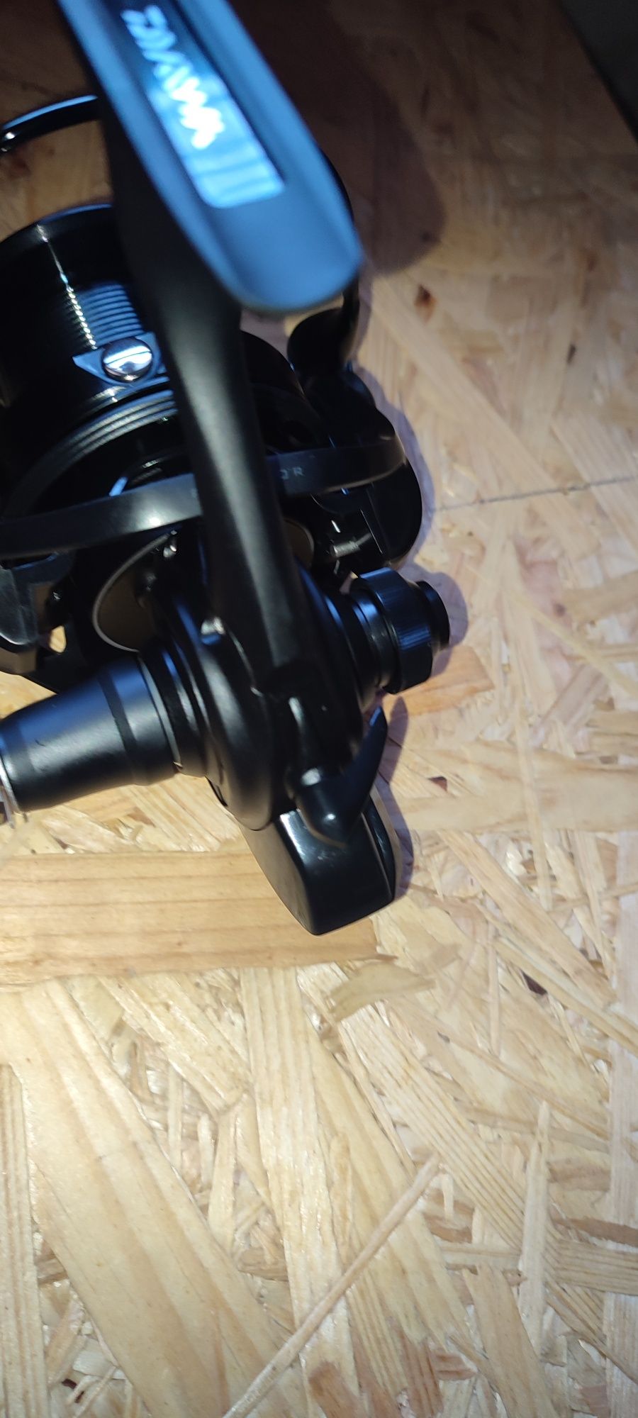 Kołowrotek Daiwa 18 Emblem EM 25 QD