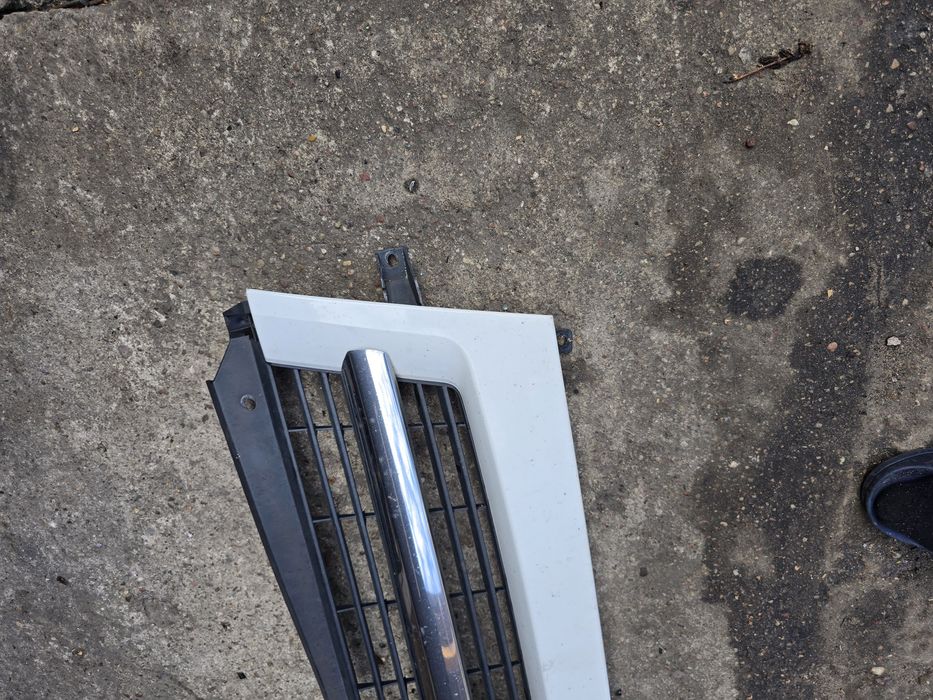 Opel movano atrapa grill przód wersja 03-10 rok