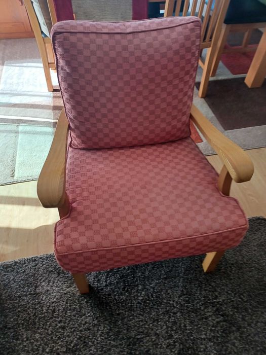 Cadeirão em pinho