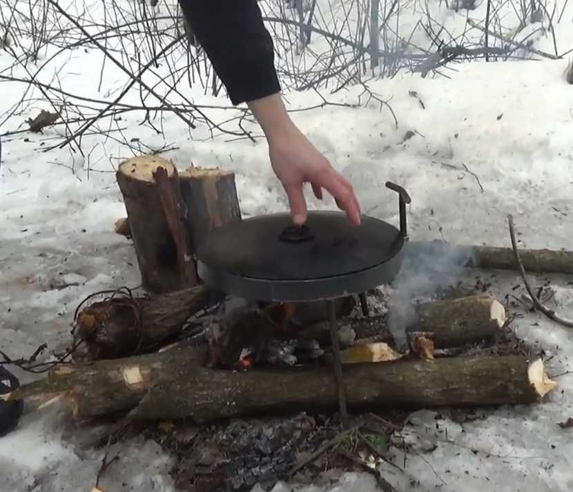 садж-жаровня на дрова Сковорода на вогонь виготовлена з диску борони