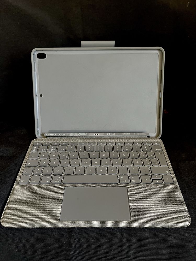 Logitech Combo Touch (teclado+case p/ iPad Air 3 / iPad Pro 10.5)