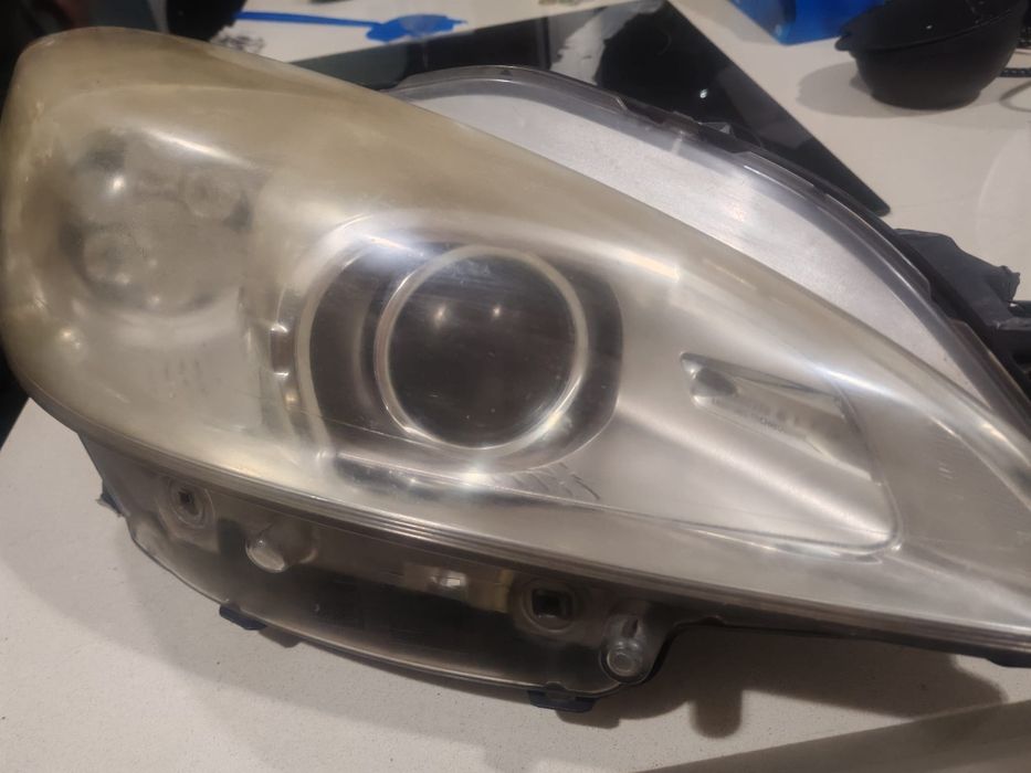Farol Peugeot 508
