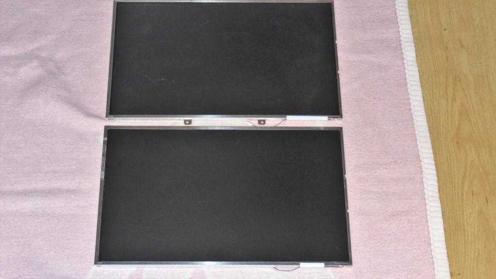 MATRYCA PHILIPS do laptopa 15,4 '' w ładnym stanie + gratis druga !!!