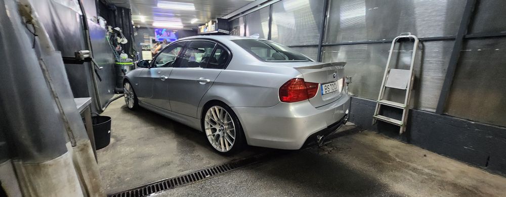 Bmw e90 318d pak M original