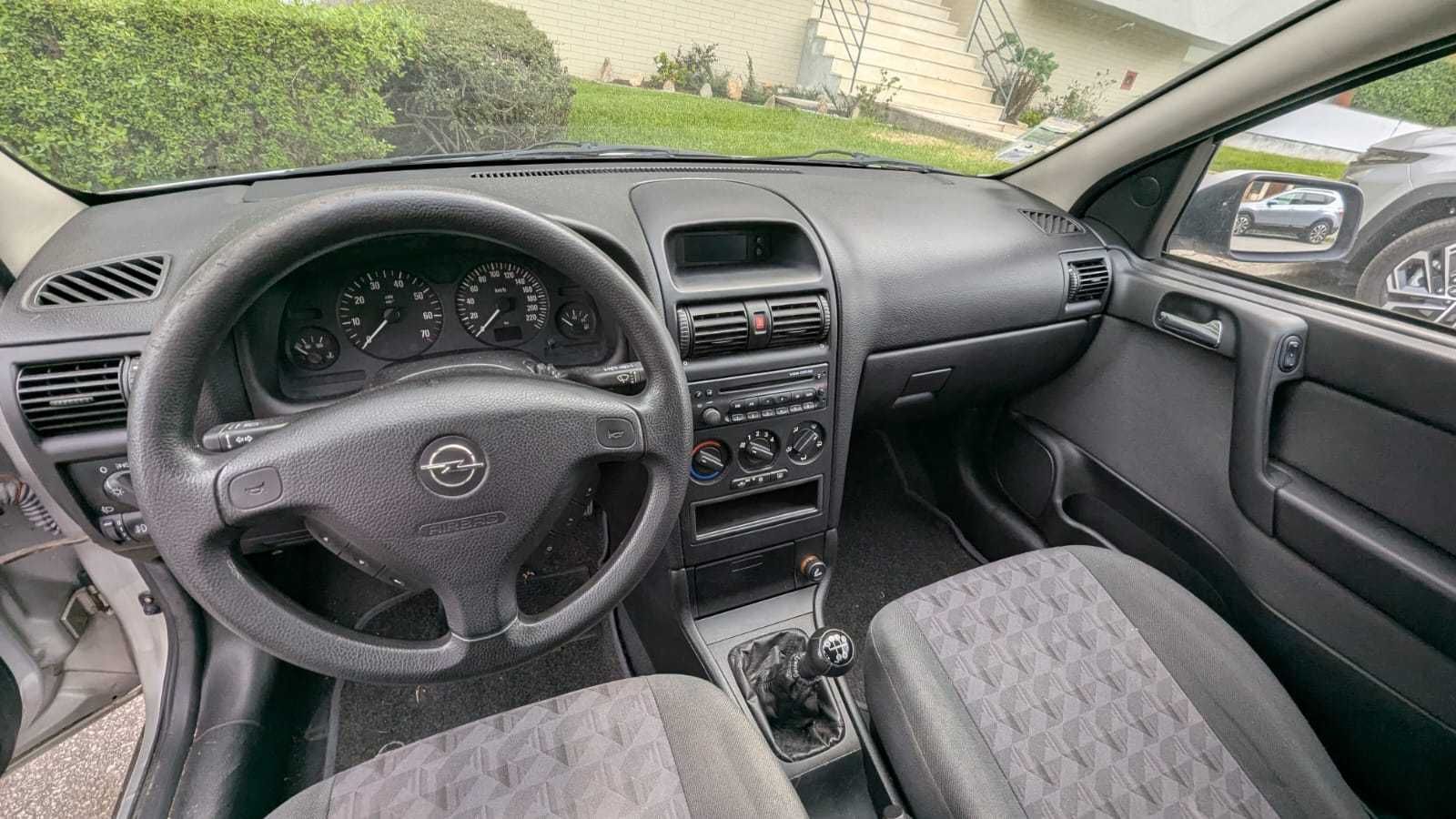 Opel Astra 1400 de 2002 gasolina - impecável