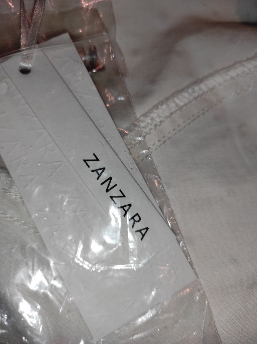 Kurtka jeans biała z kryształkami Zanzara