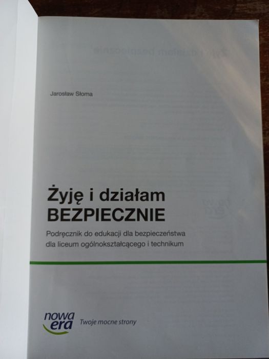 Żyję i działam bezpiecznie podręcznik do edukacji  dla bezpieczeństwa