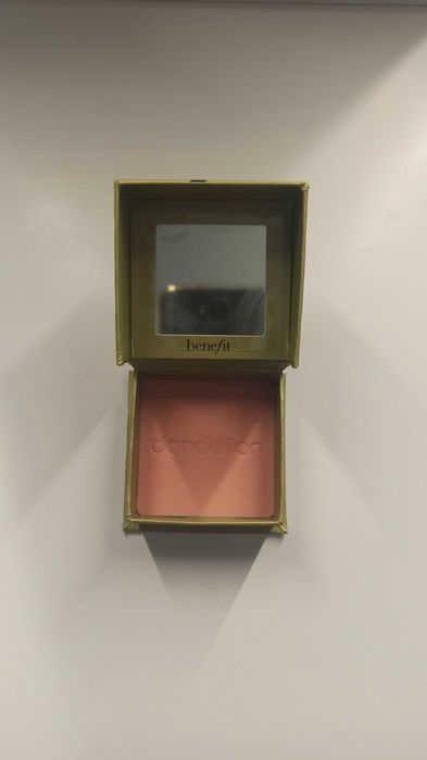 Róż Benefit Dandelion