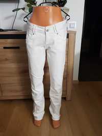 Białe spodnie jeansy S.Oliver L