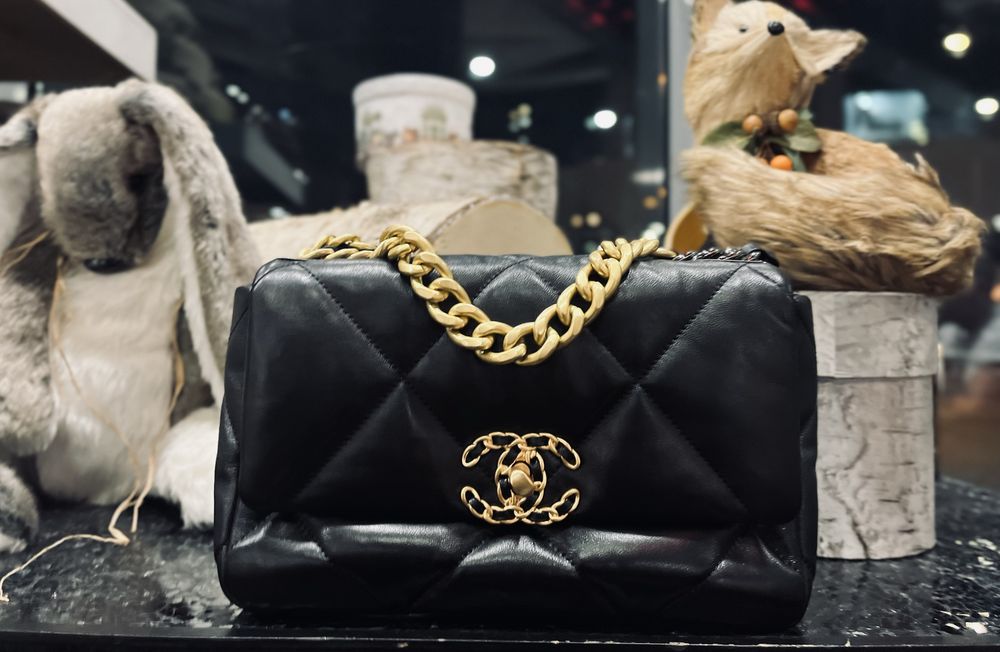 Chanel 19 оригинал