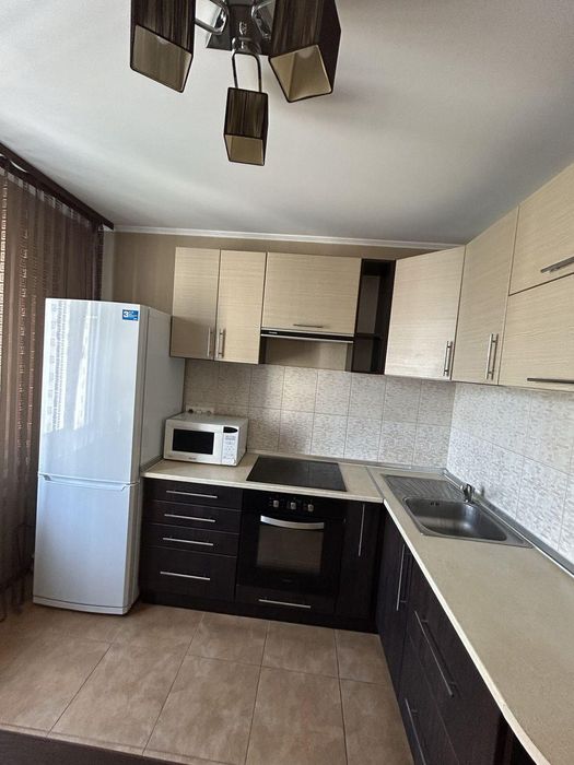 Продам 3кім.квартиру вул.Грушевського,парк Перемоги,м.Бровари SL