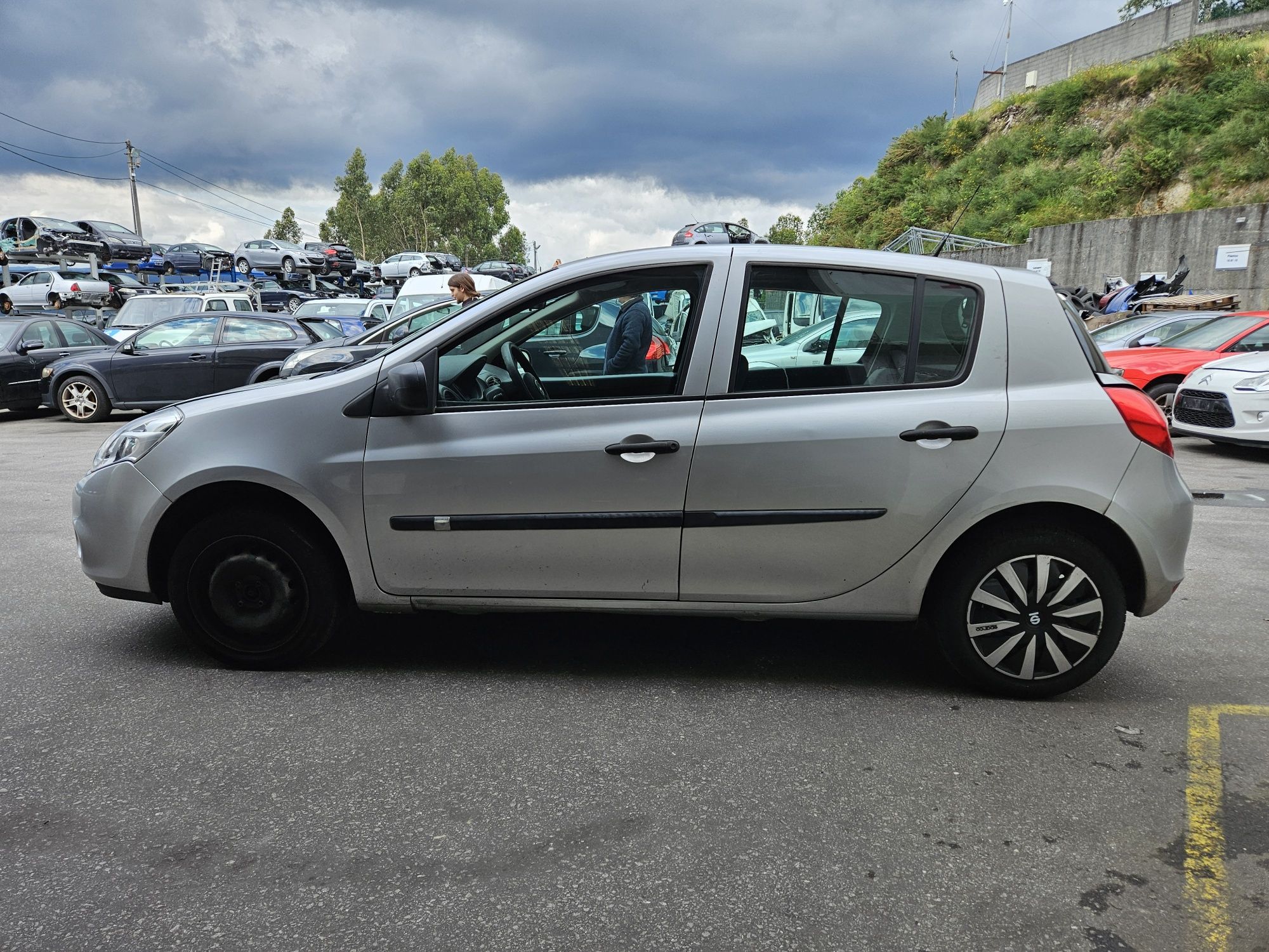 Renault Clio 3 1.2i de 2010 para peças