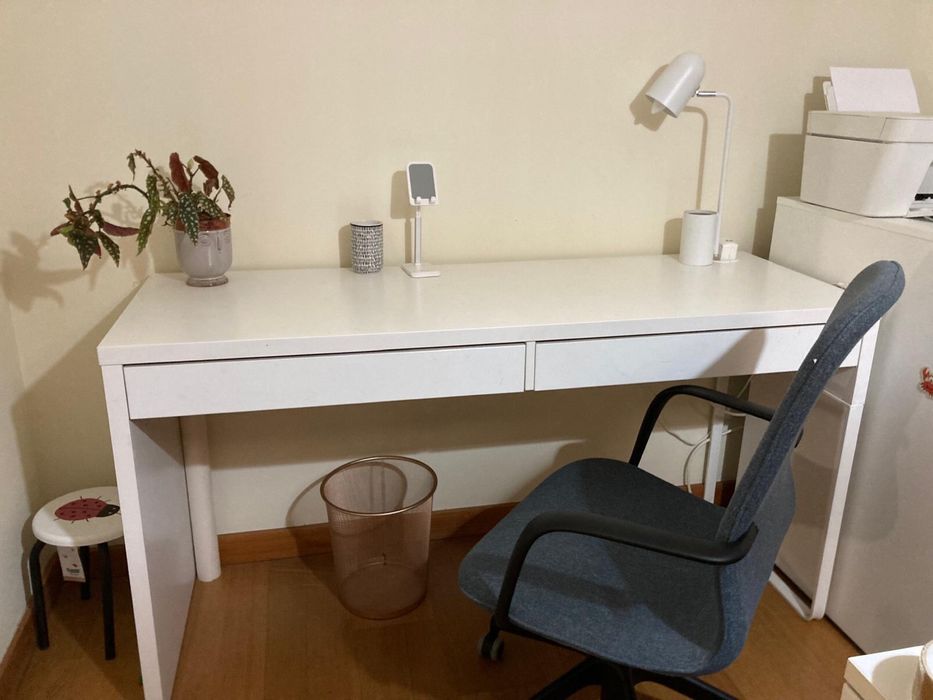 Secretaria + Cadeira giratoria Ikea