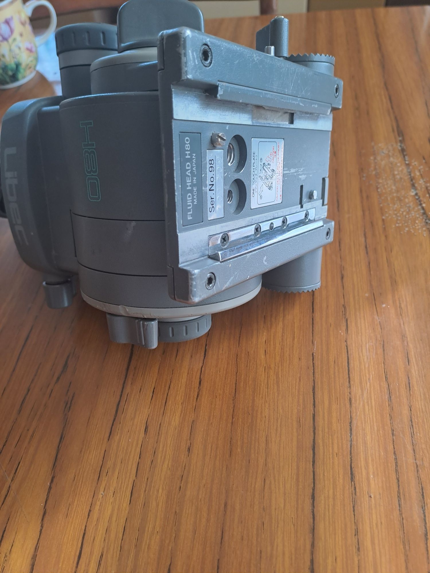 Glowica olejowa do statywu LIBEC H80