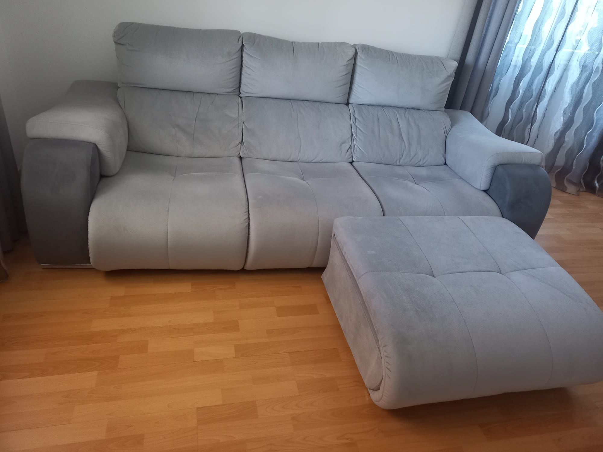 Sofá com Chaise Longue